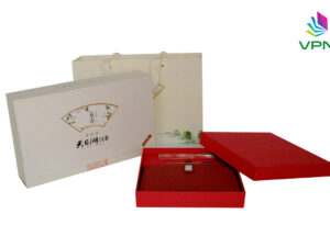 Hộp đựng quà tặng màu đỏ